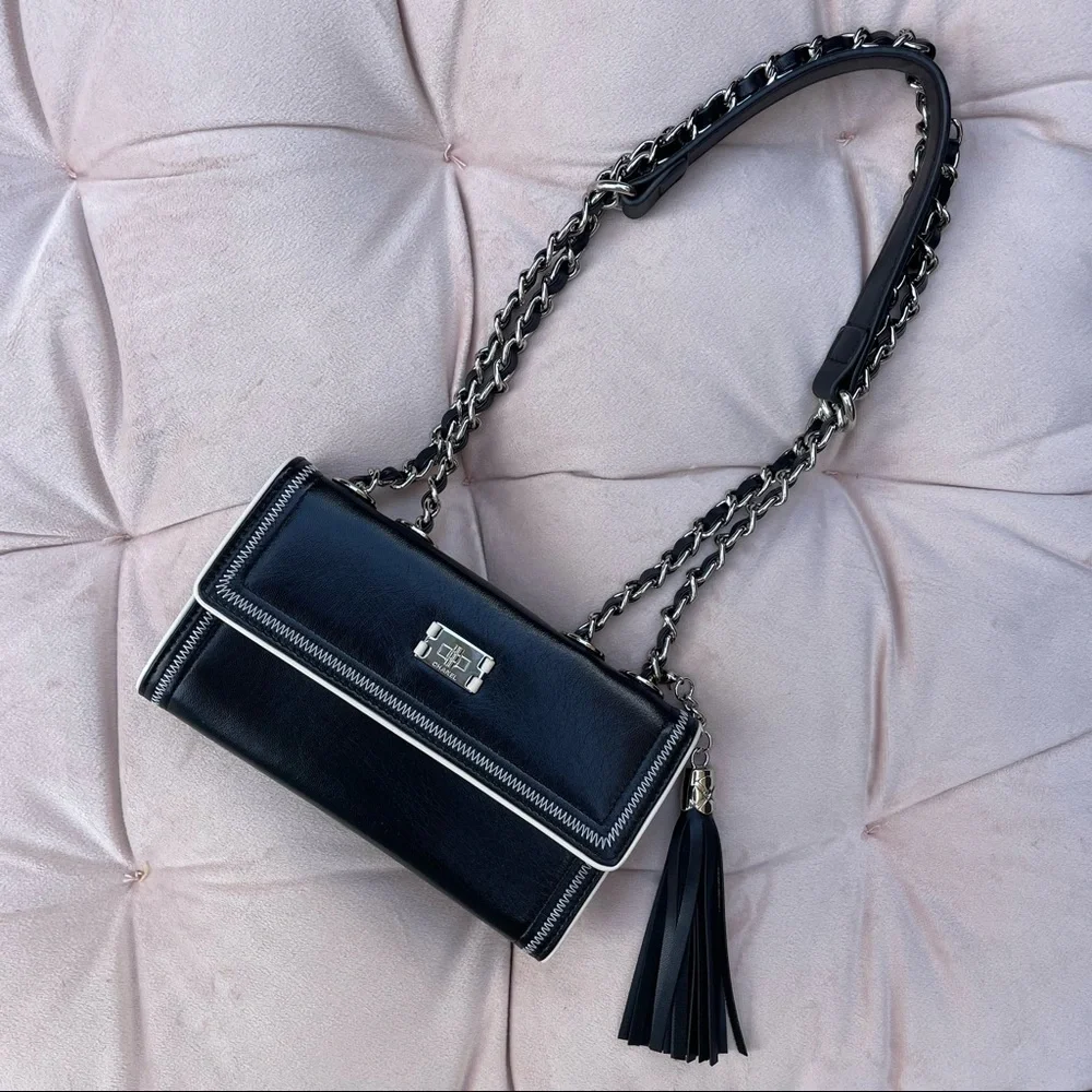 CHANEL Black Leather Chain-Handle Crossbody Bag with Silver Trim